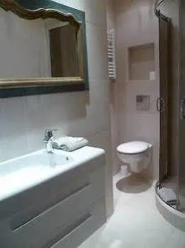 **  Hotel De La Mer Nice Fransa